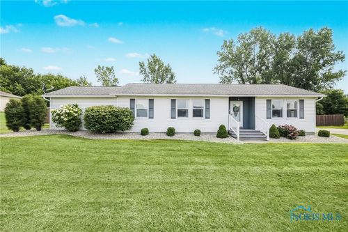 102 Silver St, Kenton, OH, 43326-1444 | Card Image