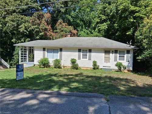 3616 Harvard Rd, Winston-Salem, NC, 27107-5217 | Card Image