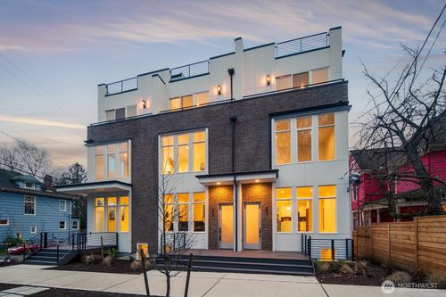 501 11th Ave E, Seattle, WA, 98102-5051 | Card Image