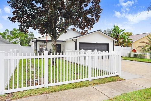 3122 W Grace St, TAMPA, FL, 33607-5112 | Card Image