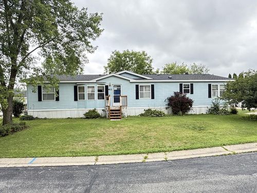 611 Opal Cir, Lannon, WI, 53046 | Card Image