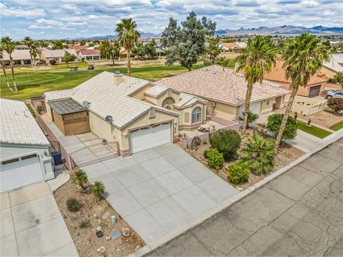 2013 E Desert Lakes Dr, Fort Mohave, AZ, 86426-6810 | Card Image
