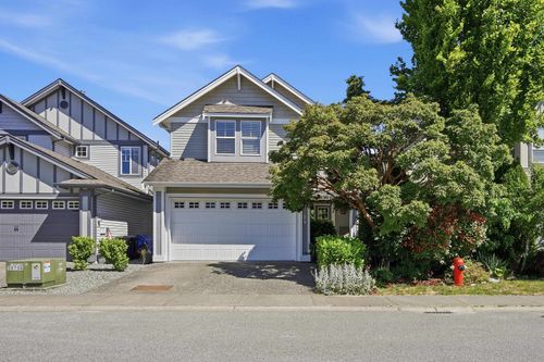 21163 82a Avenue, Langley, BC, V2Y0B5 | Card Image