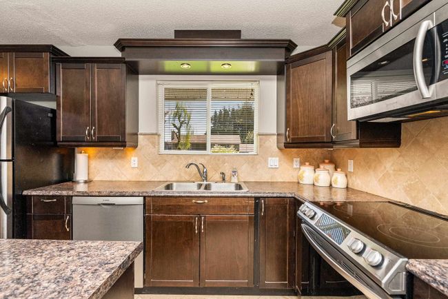 32091 Sandpiper Place, House other with 3 bedrooms, 1 bathrooms and 3 parking in Mission BC | Image 16