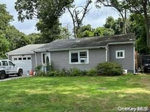 87 Gould Rd, Centereach, NY, 11720-2107 | Card Image