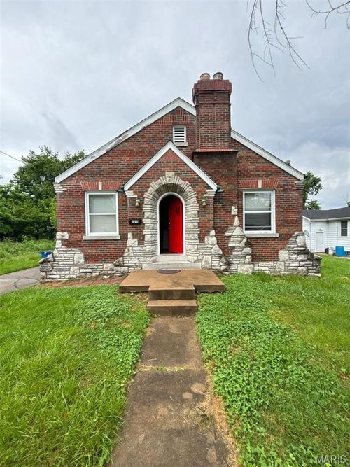 225 Coburg Dr, Saint Louis, MO, 63137-3946 | Card Image