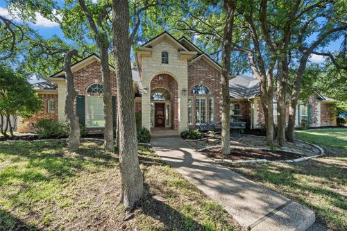 2021 Pebble Brook Cir, McGregor, TX, 76657-3466 | Card Image