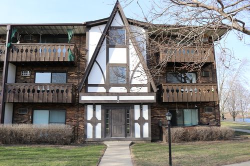 17-2 Timber Ln, Vernon Hills, IL, 60061-1157 | Card Image