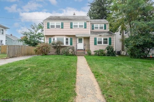 311 Oak Pkwy, Dunellen, NJ, 08812-1616 | Card Image
