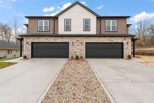 5788 Adams St, Merrillville, IN, 46410-2576 | Card Image