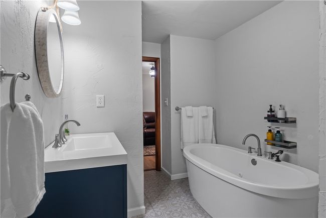 3 Windward Ct, House other with 3 bedrooms, 3 bathrooms and null parking in Salem SC | Image 36