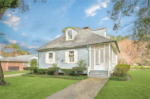 523 Turquoise St, New Orleans, LA, 70124-2532 | Card Image