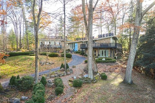 1200 Yellow Creek Ln, Akron, OH, 44333-2310 | Card Image