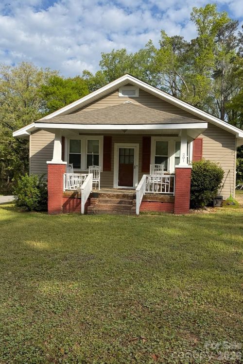201 Little St, Wadesboro, NC, 28170-2736 | Card Image