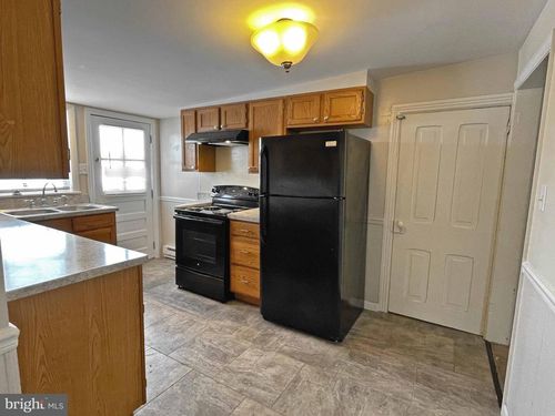 c-24 E High St, HUMMELSTOWN, PA, 17036-2212 | Card Image
