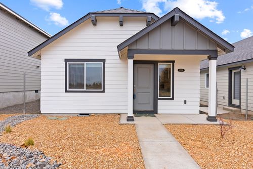 192-4034 Sw Obsidian Ave, Redmond, OR, 97756-8833 | Card Image