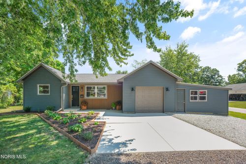 120 Edgewood Ave, Delta, OH, 43515-1062 | Card Image