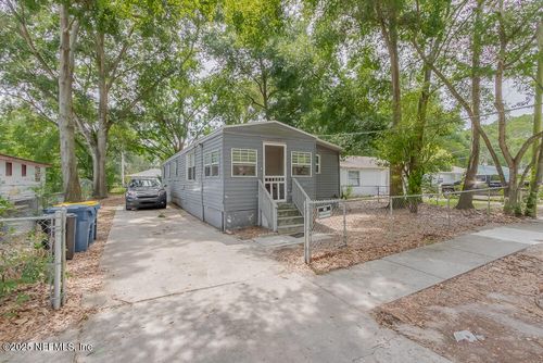 9042 7th Ave, JACKSONVILLE, FL, 32208-2136 | Card Image