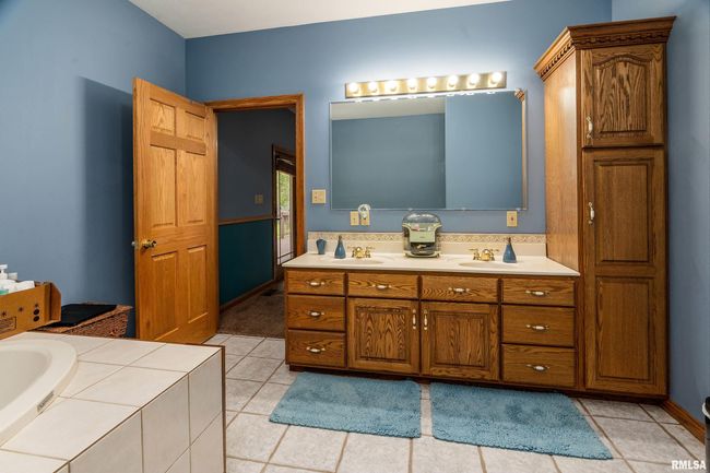 10378 Rock Creek Rd, House other with 5 bedrooms, 5 bathrooms and null parking in Pittsburg IL | Image 19