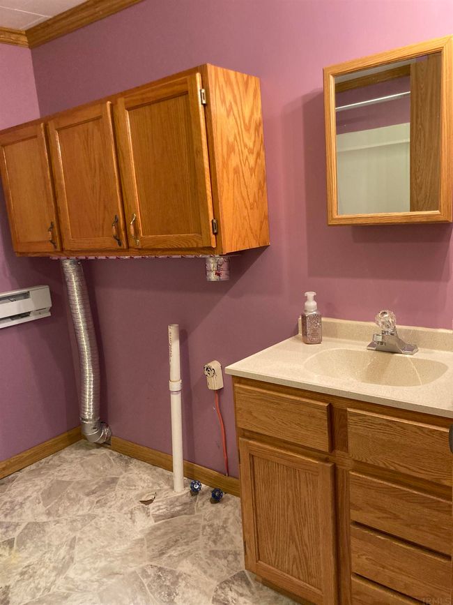 1439 W Central Ave, House other with 2 bedrooms, 1 bathrooms and null parking in Bluffton IN | Image 14