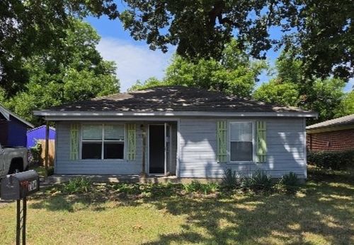 704 S Wilhite Street, Cleburne, TX, 76031 | Card Image