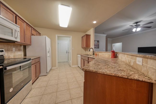 APT-1402 - 421 W Cumberland Rd, Condo with 2 bedrooms, 2 bathrooms and null parking in Tyler TX | Image 12
