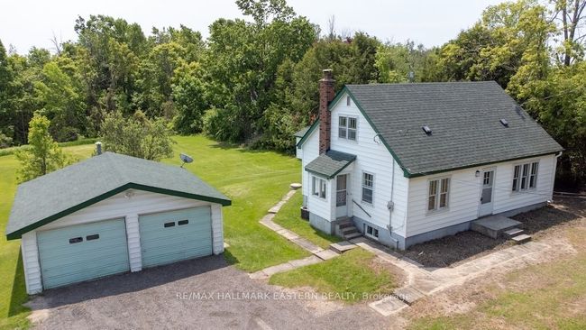 2449 Lansdowne St W, House other with 3 bedrooms, 1 bathrooms and 6 parking in Cavan Monaghan ON | Image 35