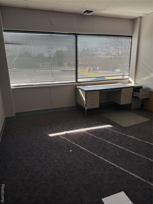 4488 W Bristol Rd, Flint, MI, 48507-3111 | Card Image