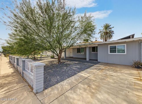 8806 N 28th Dr, Phoenix, AZ, 85051-4025 | Card Image