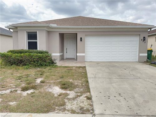 933 Hamilton St, IMMOKALEE, FL, 34142-2642 | Card Image