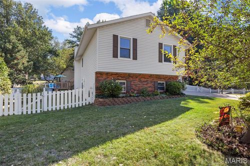 1604 Dahlia Ct, Saint Charles, MO, 63303-4605 | Card Image