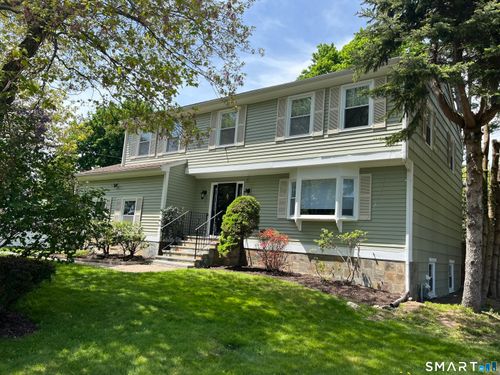 476 Wilson St, Fairfield, CT, 06825-1452 | Card Image