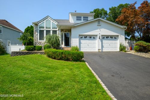 32 Sweet Gum Rd, Howell, NJ, 07731-2936 | Card Image