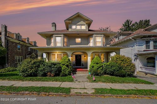 1812 Mahantongo St, POTTSVILLE, PA, 17901-3226 | Card Image