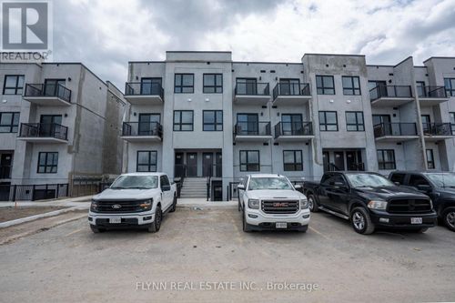 q6-25 Palace St, Kitchener, ON, N2E0L2 | Card Image