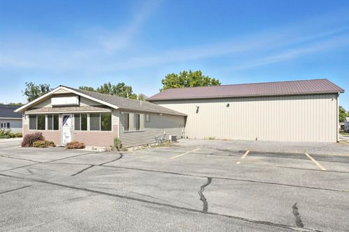 635 E Business 30, Columbia City, IN, 46725-8770 | Card Image