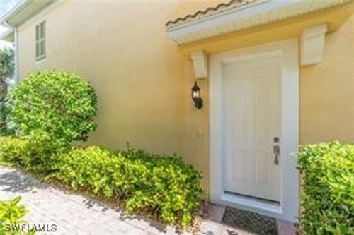 8224 Josefa Way, NAPLES, FL, 34114-2666 | Card Image