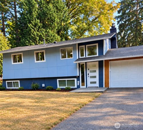 21045 Ne 92nd St, Redmond, WA, 98053-7632 | Card Image