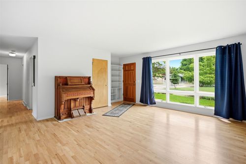 2325 Valley Drive, Missoula, MT, 59802 | Card Image