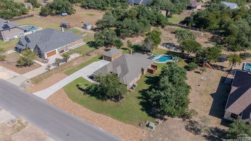 136 Gruene Hvn, New Braunfels, TX, 78132-3397 | Card Image