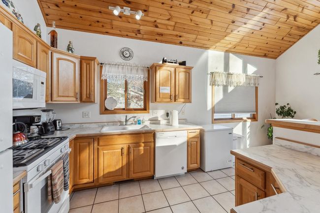 180 Cliffside Dr, House other with 3 bedrooms, 2 bathrooms and null parking in Wisconsin Dells WI | Image 13