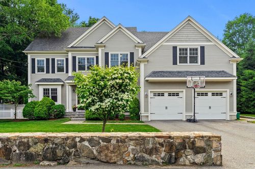 84 Hancock St, Lexington, MA, 02420-3444 | Card Image