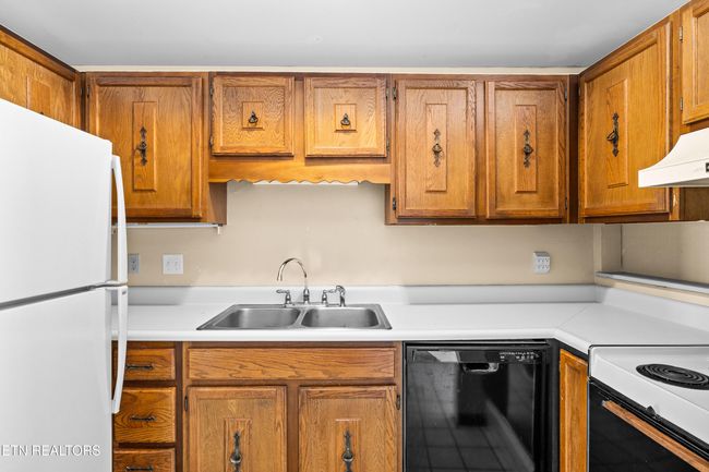 APT-4 - 2806 Suncrest Rd, Condo with 2 bedrooms, 2 bathrooms and null parking in Pigeon Forge TN | Image 8