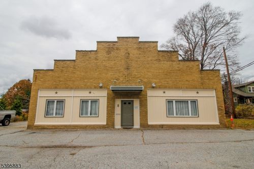 8 Main St, Ogdensburg, NJ, 07439-1206 | Card Image