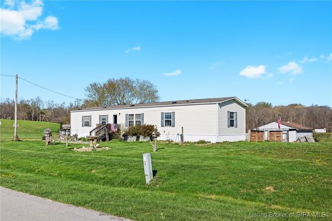 9409 S Horners Chapel Rd, Home with 3 bedrooms, 2 bathrooms and null parking in Pekin IN | Image 23