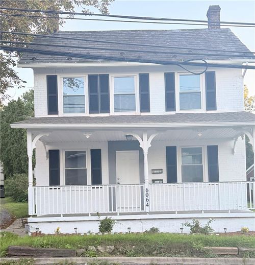 2-6064 Main St, Center Valley, PA, 18034-8423 | Card Image