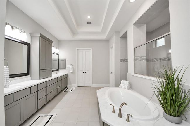 12813 N Palomino Lake Cir, House other with 4 bedrooms, 4 bathrooms and 3 parking in Cypress TX | Image 37