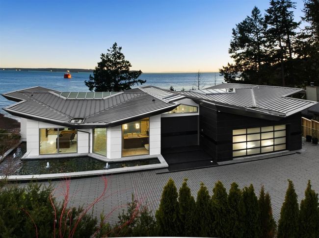 4580 Marine Drive, House other with 5 bedrooms, 5 bathrooms and 5 parking in West Vancouver BC | Image 2