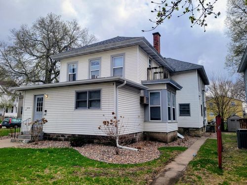 104 11th Street, La Crosse, WI, 54601 | Card Image