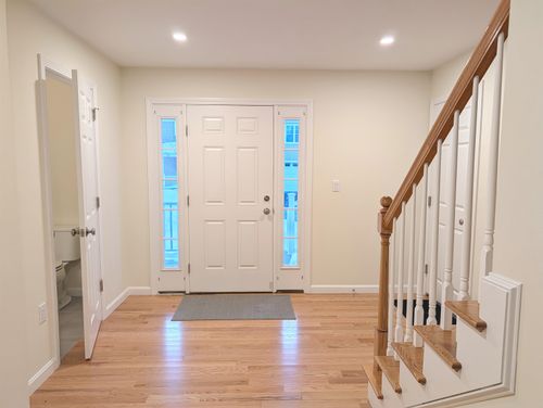 264 Woodview Way, Manchester, NH, 03102-8410 | Card Image